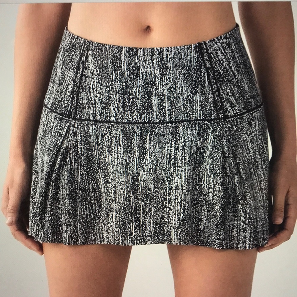 Lululemon Lost in Pace Skort (6 regular)